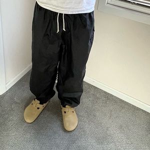 Men’s Nike Vintage 90’s nylon ish sweats, XL w/ drawstring